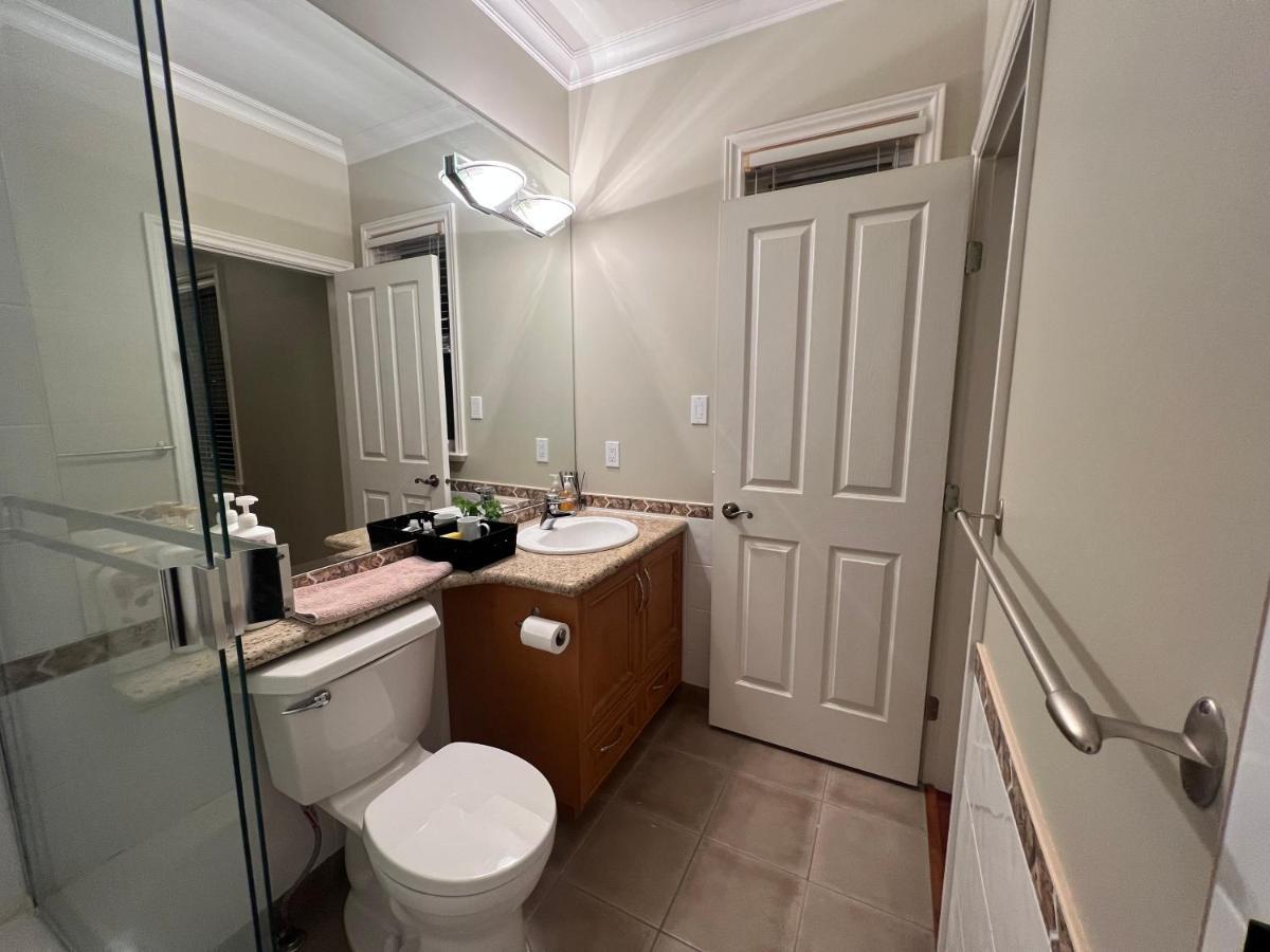 Lucky Room, A Comfortable Bedroom With Private Bathroom Close To Yvr Richmond Exteriér fotografie