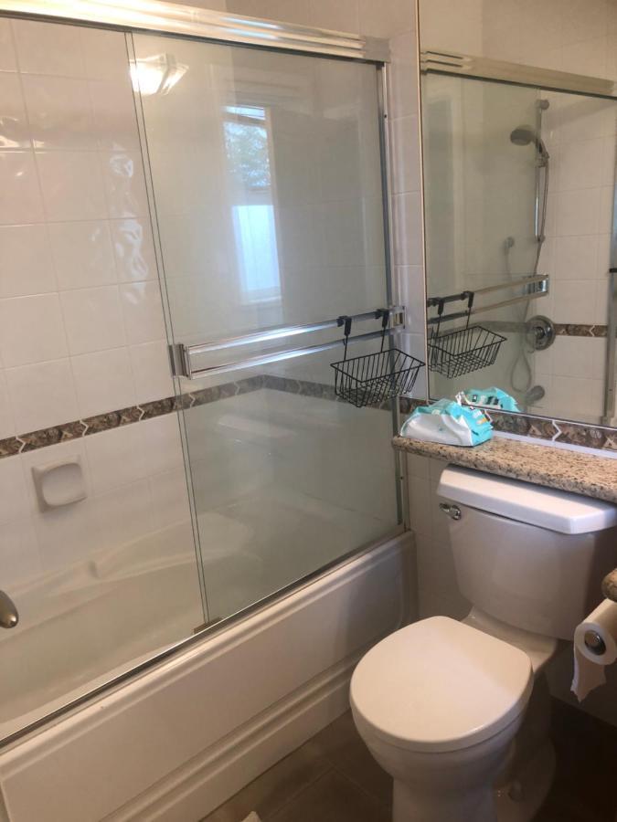 Lucky Room, A Comfortable Bedroom With Private Bathroom Close To Yvr Richmond Exteriér fotografie